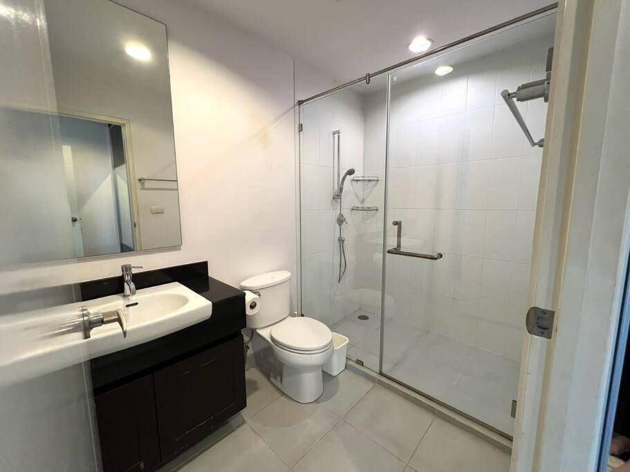 Apartment E202 Baan Sanpluem By Pat *
